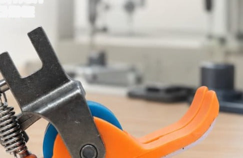 MT-18 Teflon roller presser foot