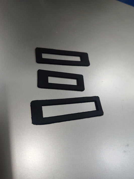 Rubber for button hole presser foot