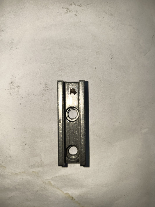 Rail for link stud high speed