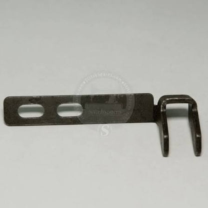 Belt shifter button hole
