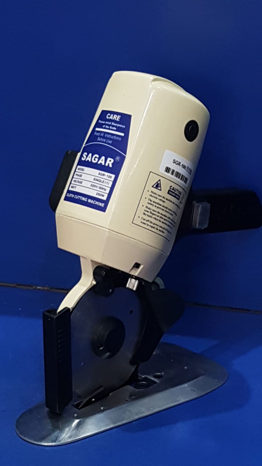 Round blade cutting machine